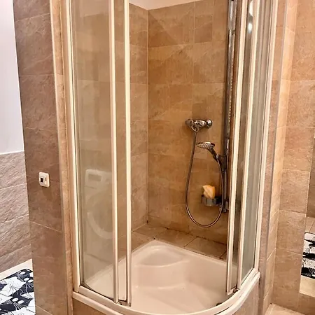 Apartament Z Dwoma Sypialniami, Salonem, Biurem I Tarasem Apartmán *